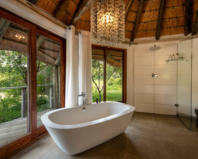 River Room Bathroom
